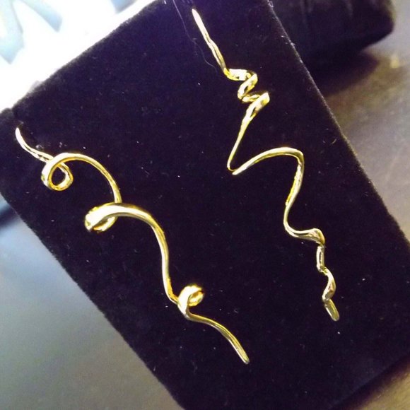 CHIC JEWELS Jewelry - STATEMENT GOLDEN SQUIGGLES DOODLES LONG **NEW** UNMATCHED EARRINGS B1